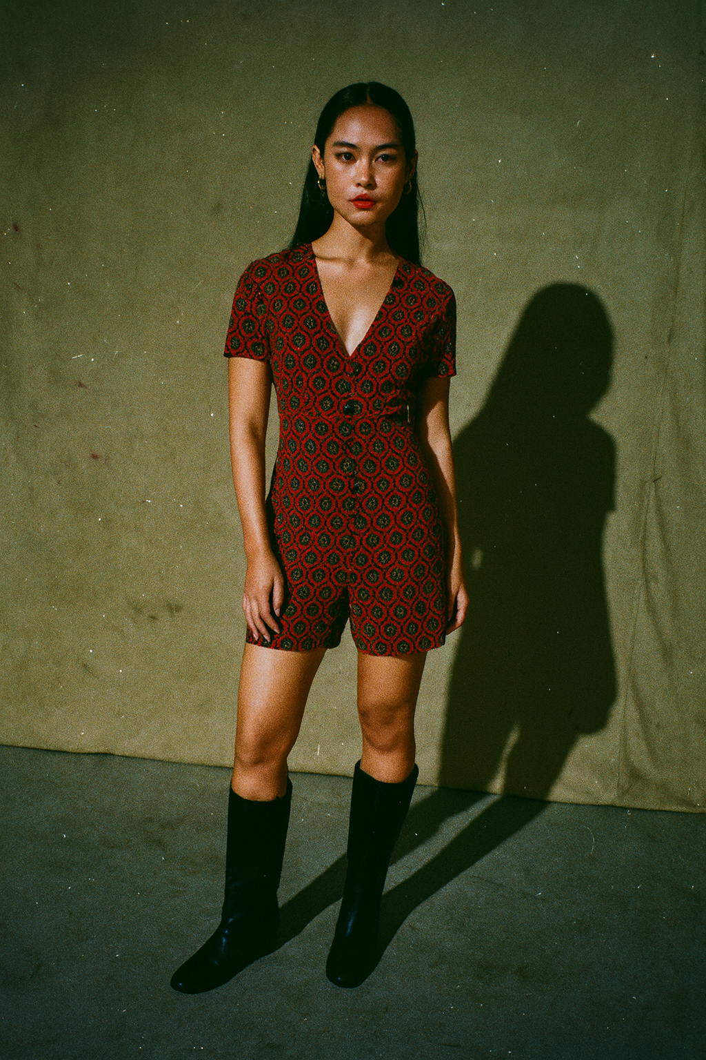 Realisation Par Short Sleeved Knee Dress Vneck Button Front Closure Extended Down Ruffled