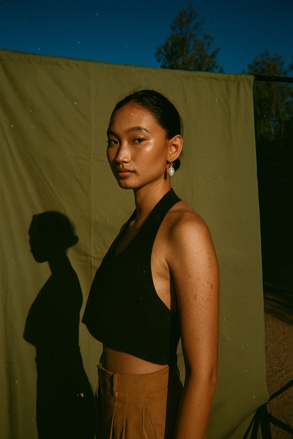 Araw Black Halter Style Cropped Top Wide Neck Sleeveless