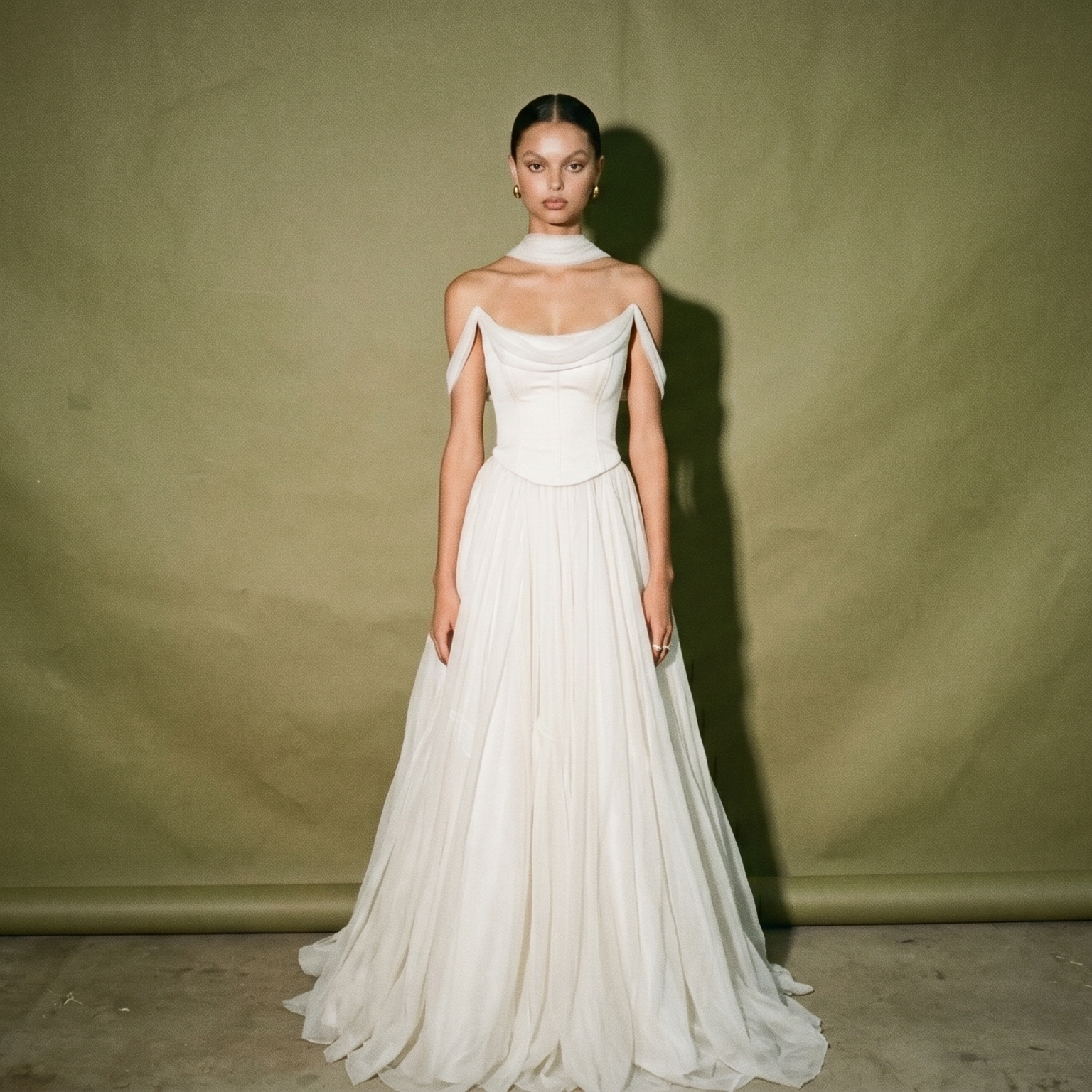 Cinq Gayle Gown White Wedding Dress Corset Style Bodice Flowing Tulle Skirt
