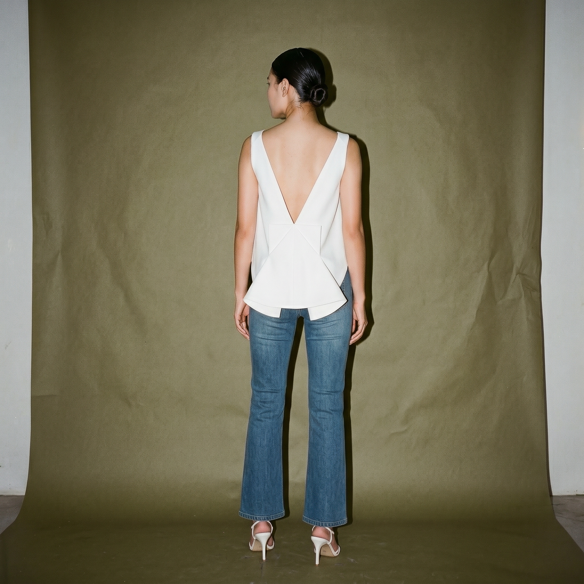 Offbeat White Sleeveless Top Backless Ribbon