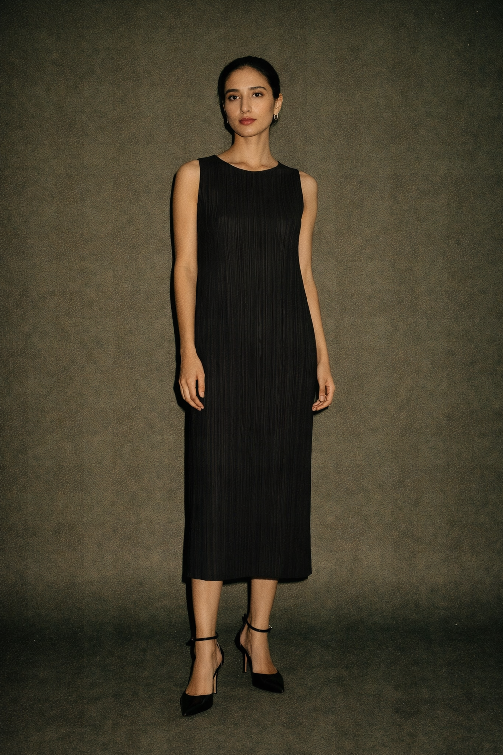 Pleats Please Sleeveless Black Pleared Top Round Neckline