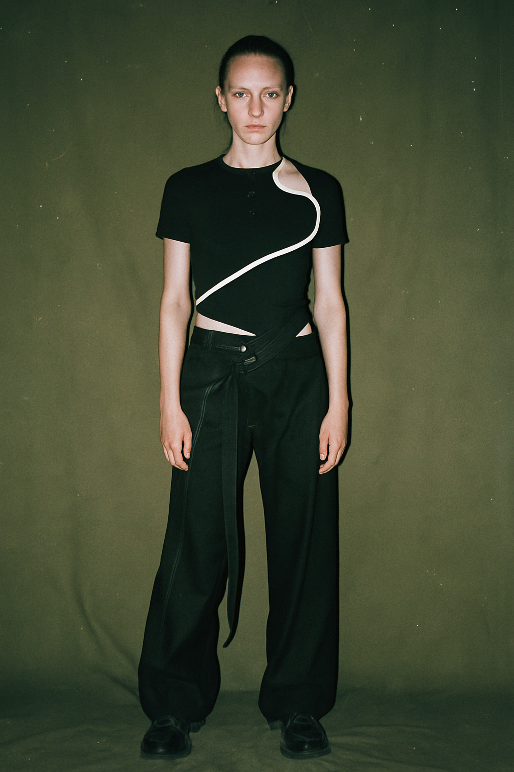 White Ribbed Shirt with Collar & Front Zip Up