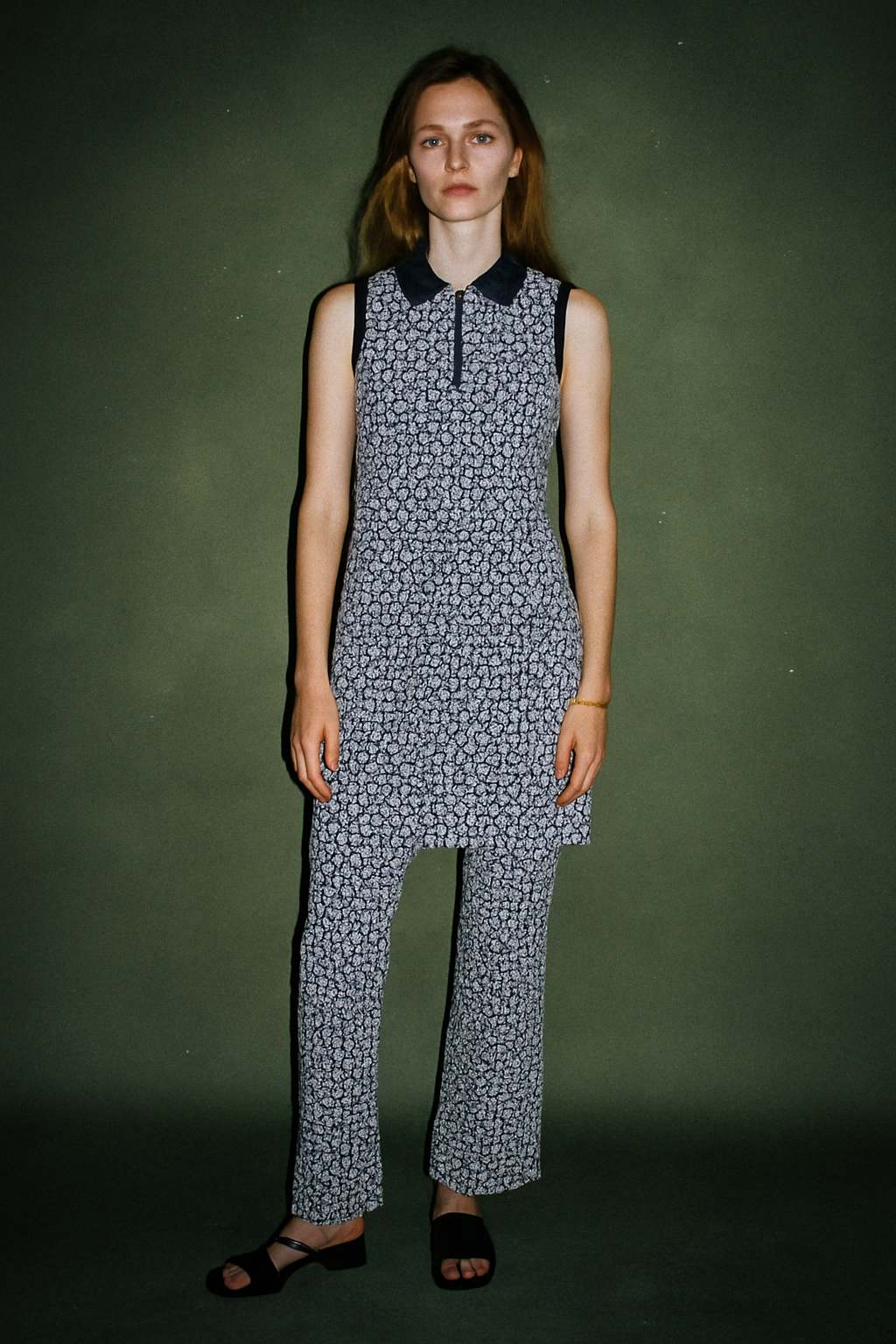 Paris Atelier Short Dress with Flowers White anad Navy Blue